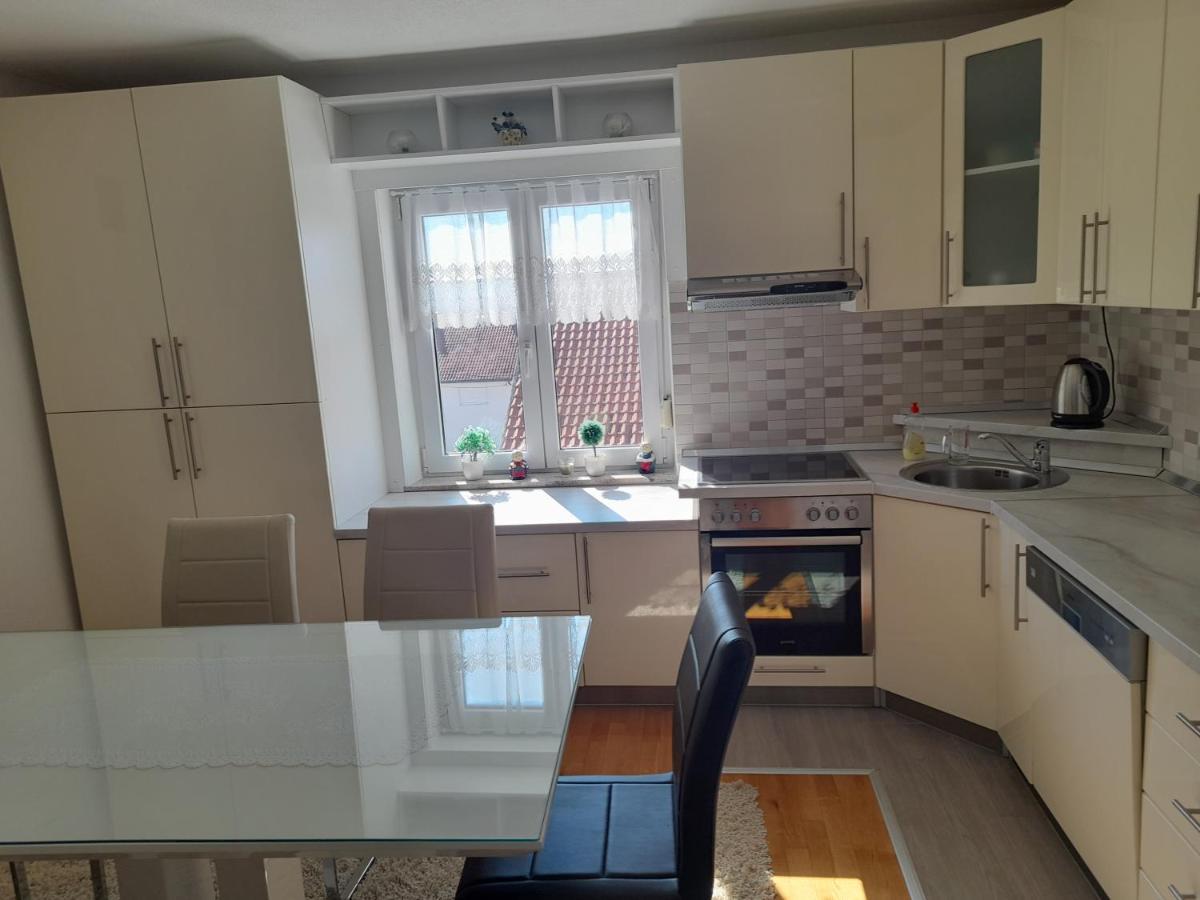 Apartman Zoran Лівно Екстер'єр фото